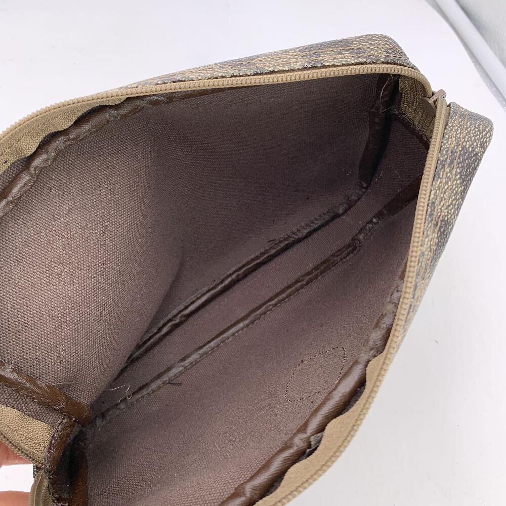 Yves Saint Laurent Clutch