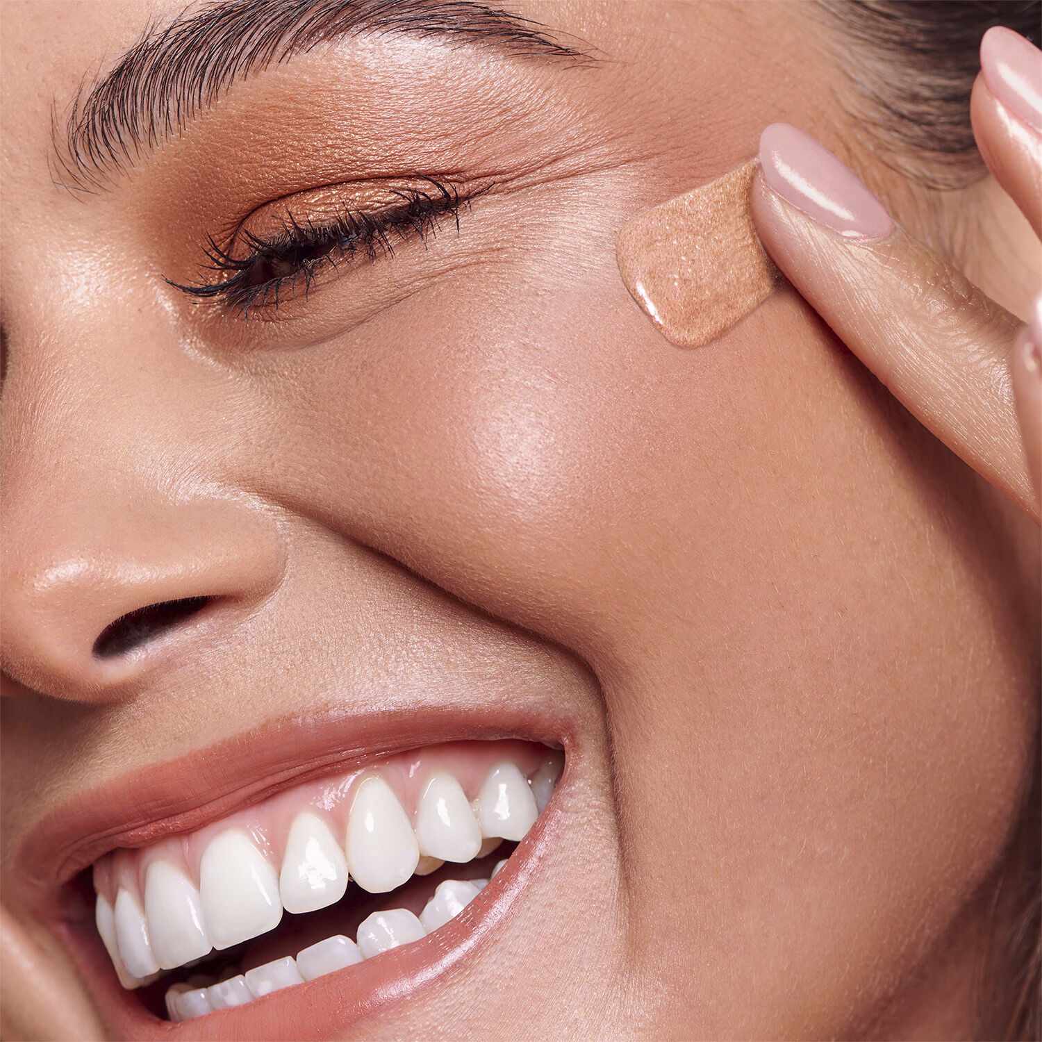 Brightening CC Liquid Blush N2