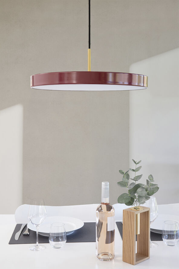 Asteria ruby red Ø 43x 14 cm, 2. 7m cordset