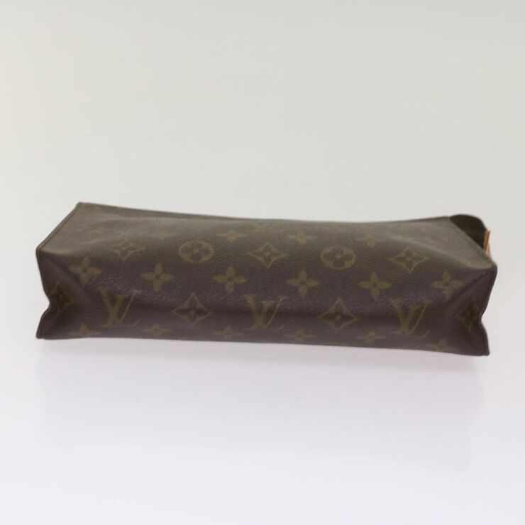 Louis Vuitton Poche Toilette