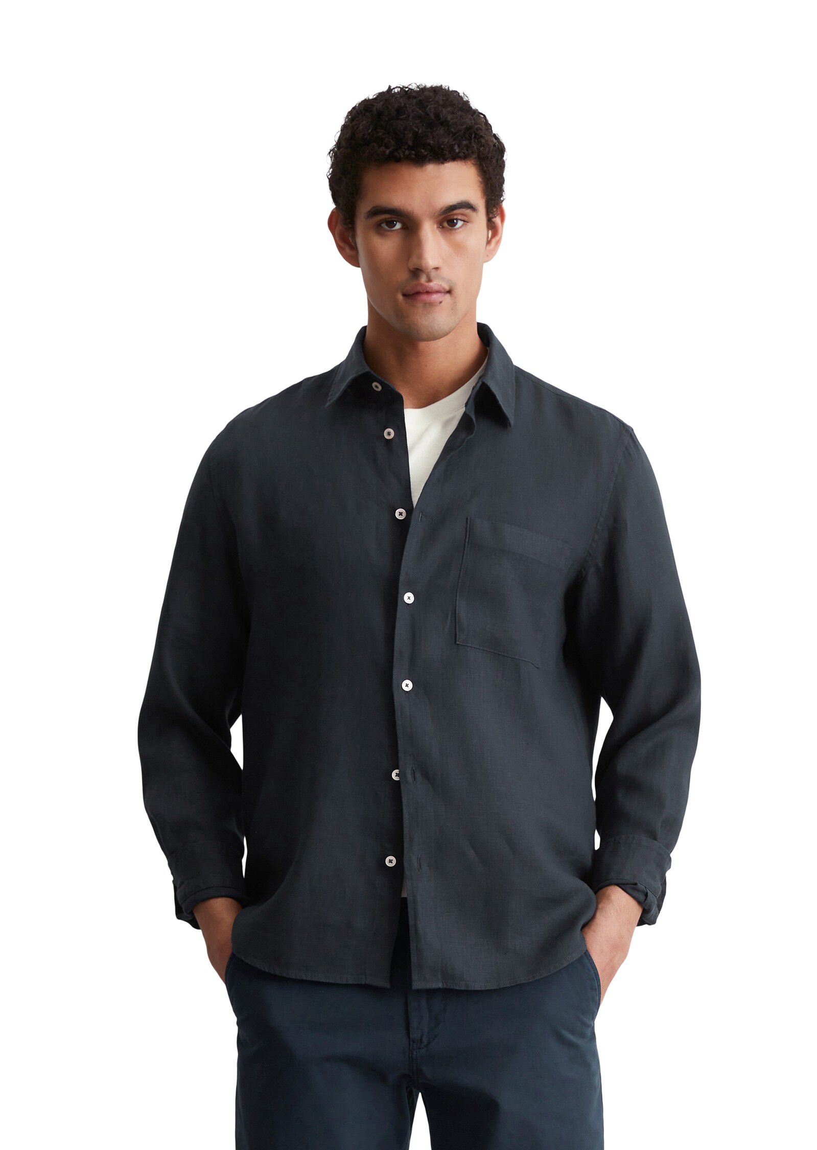 Kent collar, long sleeves, one rect