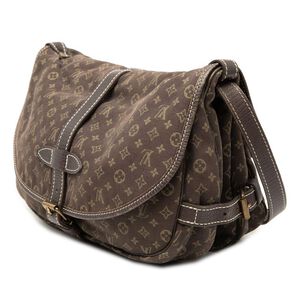 Louis Vuitton Saumur