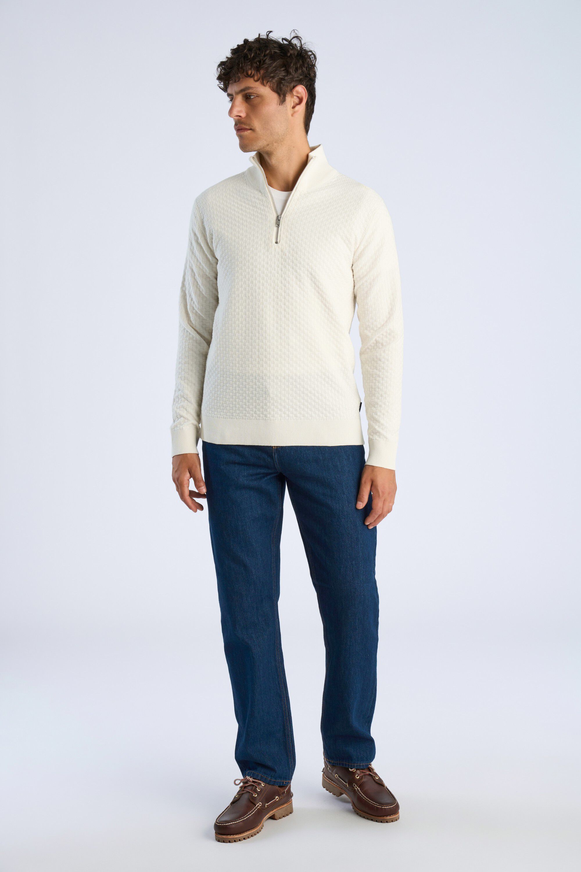 Structure half zip