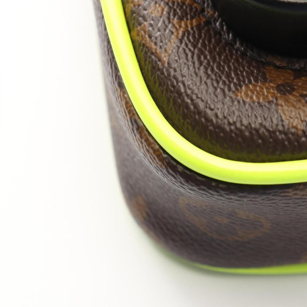 Louis Vuitton Shoulder Bags