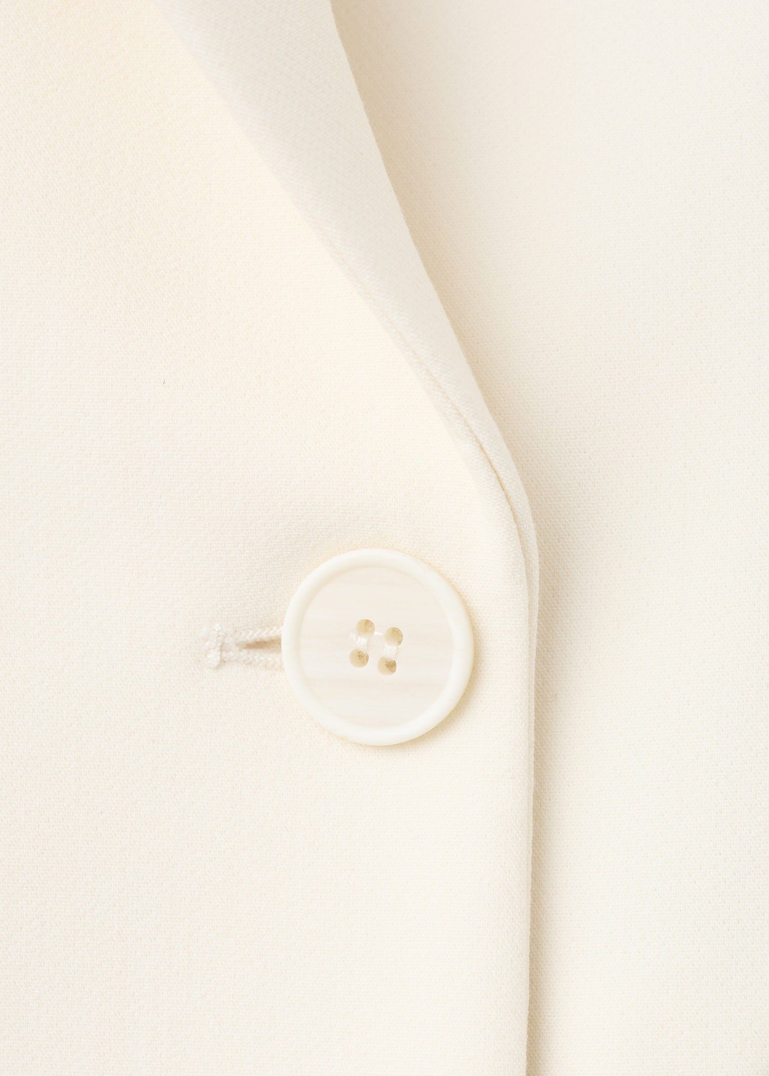 Fitted double-breasted blazer