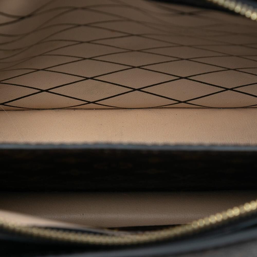 Louis Vuitton Clutch