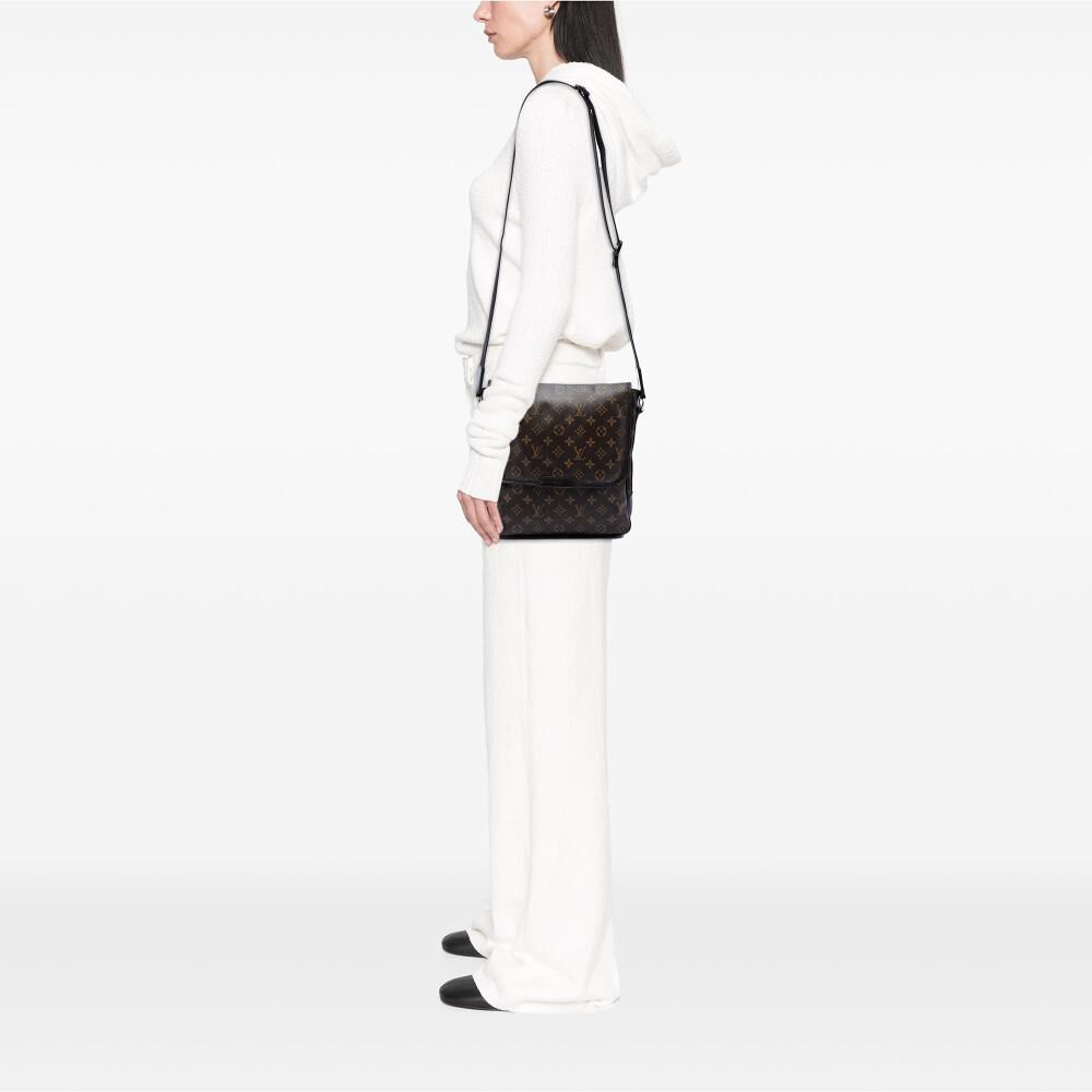 Louis Vuitton Shoulder Bags