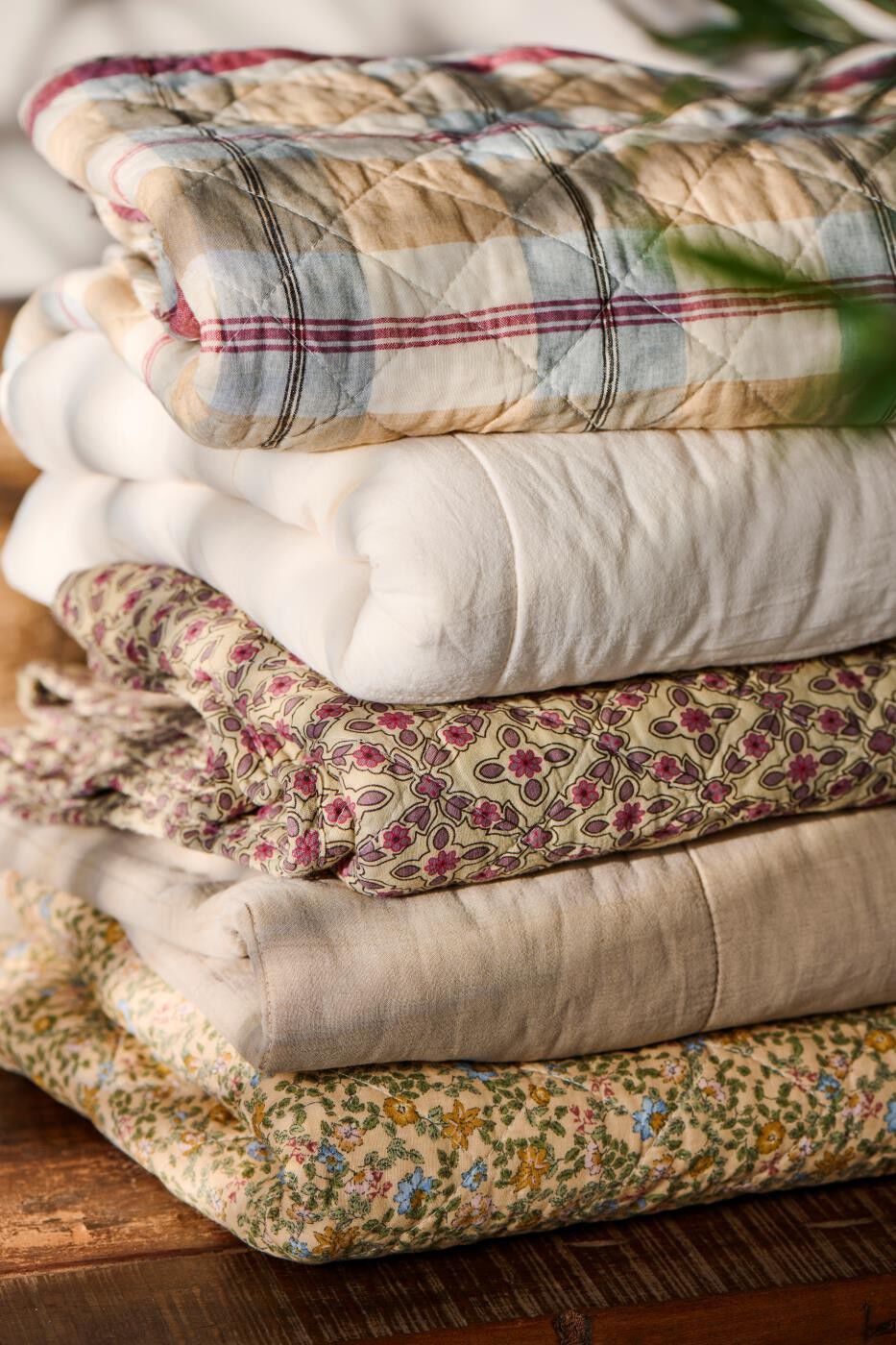 Quilt m/hindb&aelig;rfarvet og lilla rudem&oslash;nster