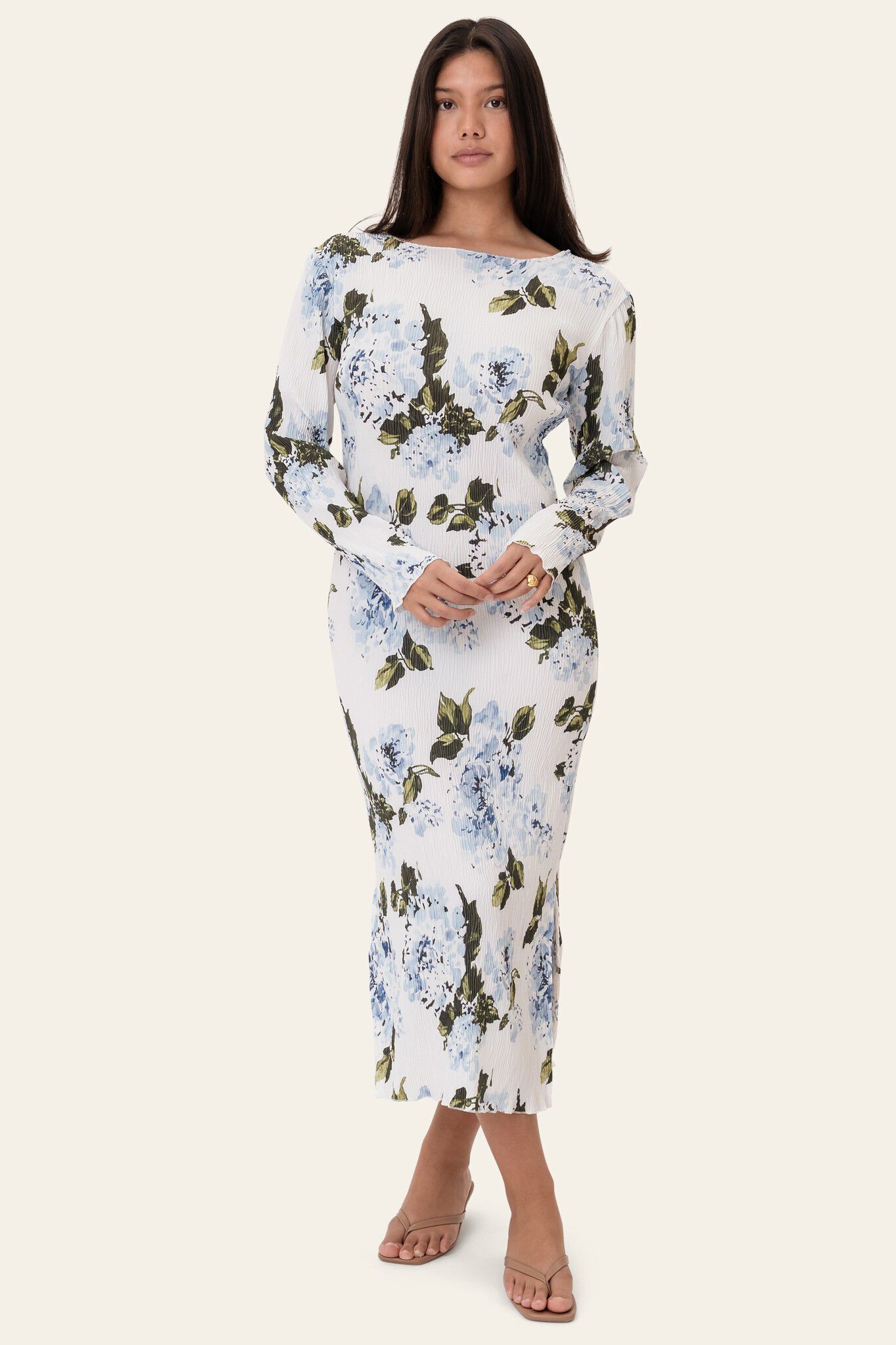 OdaIC Dress