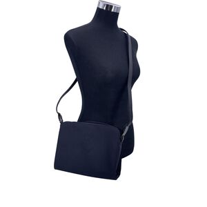 Yves Saint Laurent Shoulder Bag