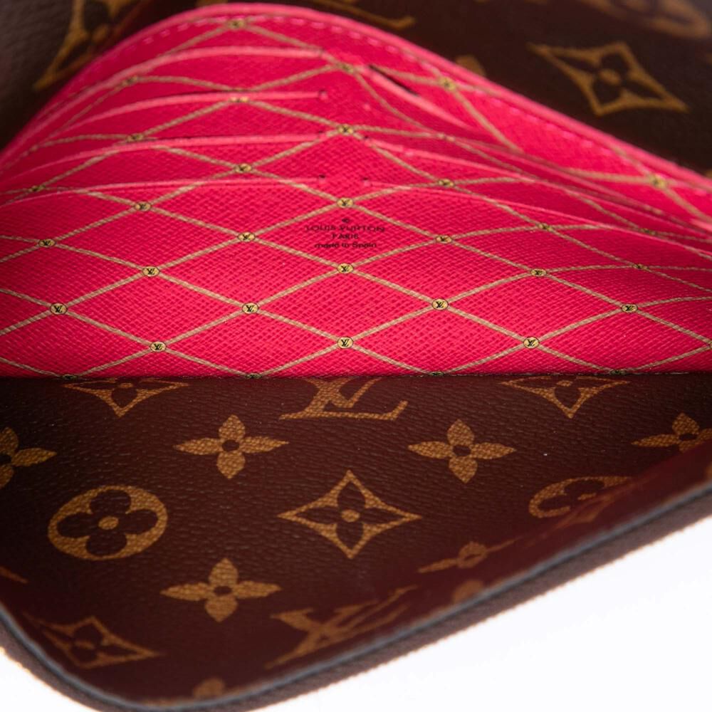 Louis Vuitton Shoulder Bags