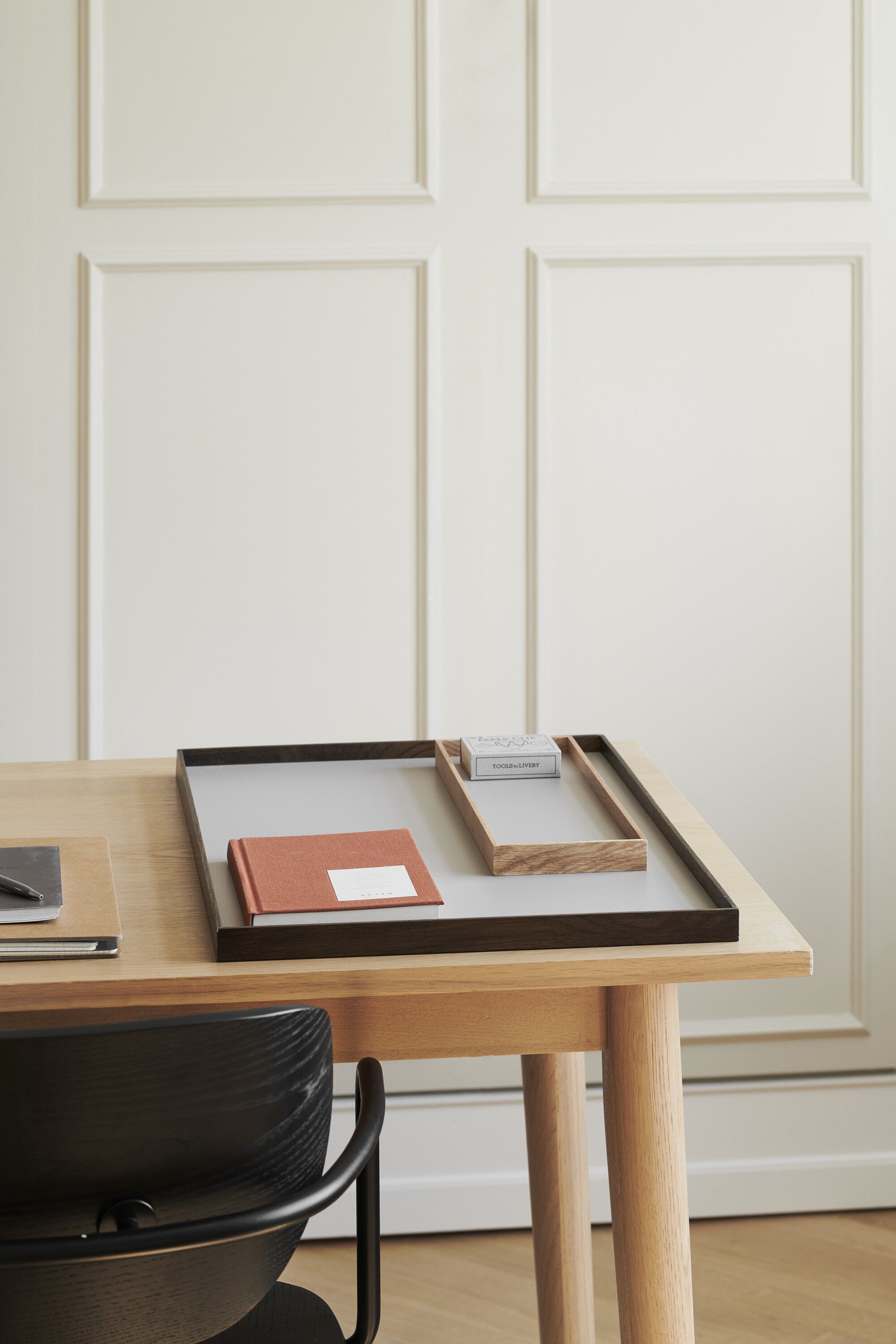 FRAME Tray Small Oak Grey