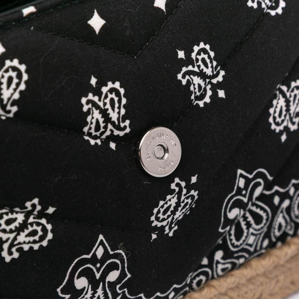 Yves Saint Laurent Loulou