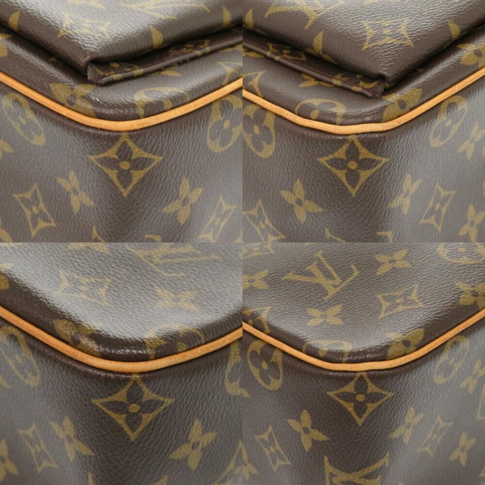 Louis Vuitton Shoulder Bags