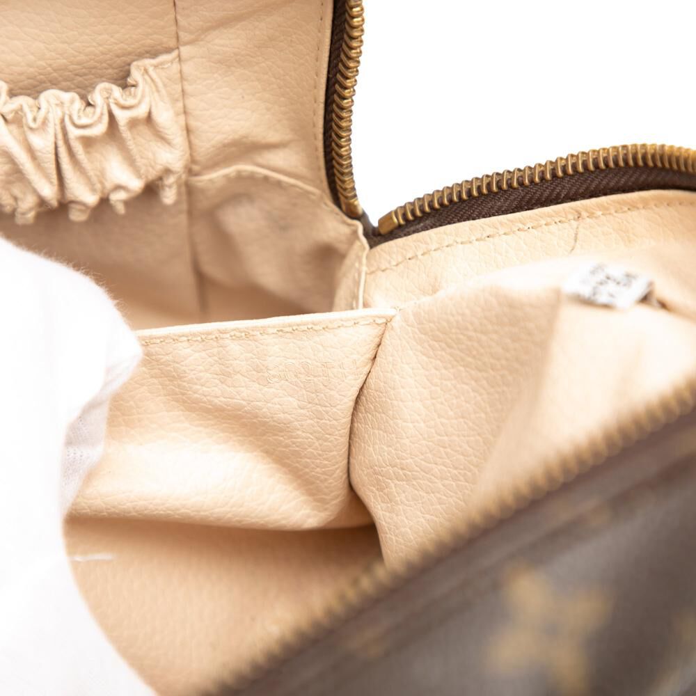Louis Vuitton Trousse Toilette
