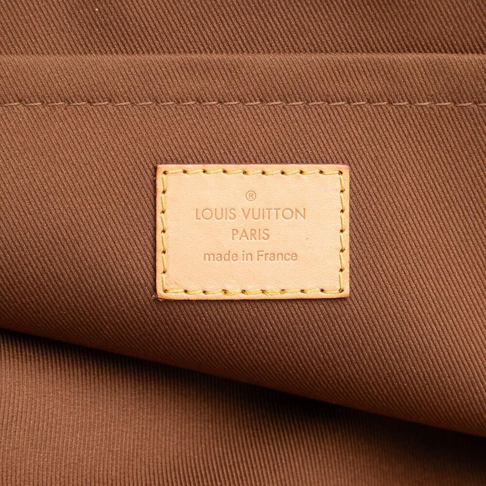 Louis Vuitton Clutch