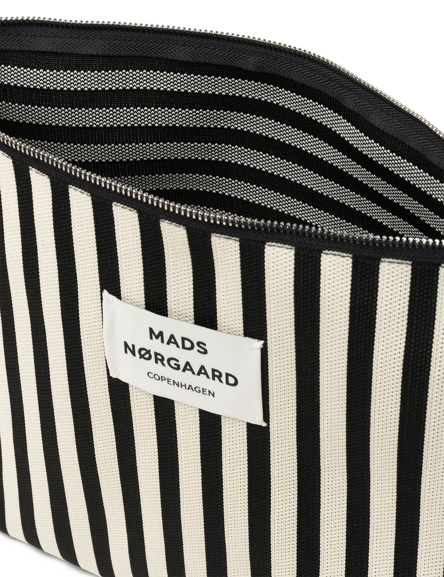 Knit Stripe Hilden Toiletry Bag