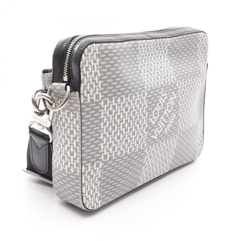 Louis Vuitton Shoulder Bags