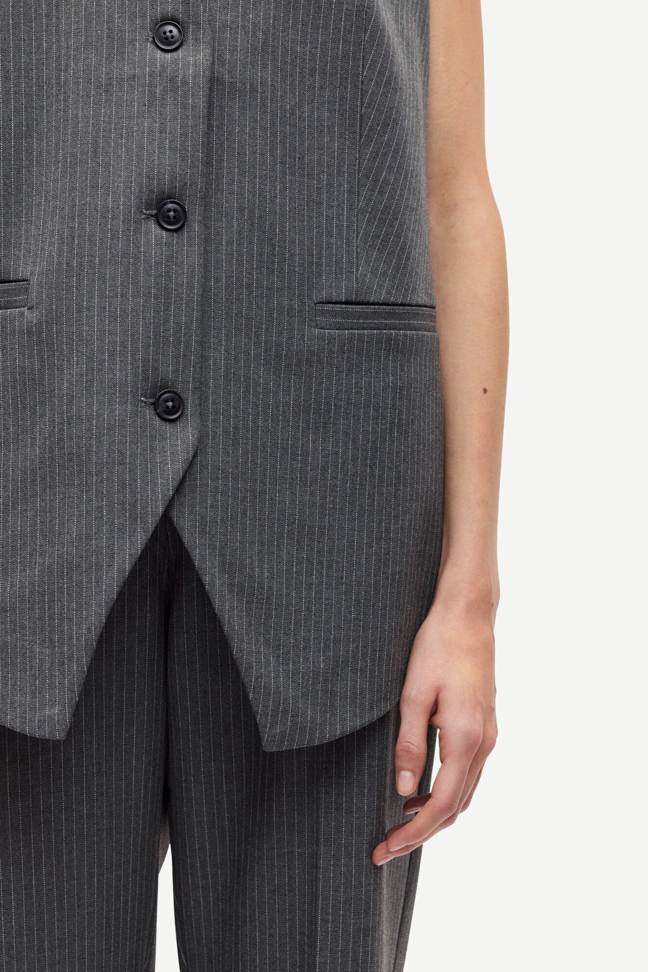 Saleni vest 15496