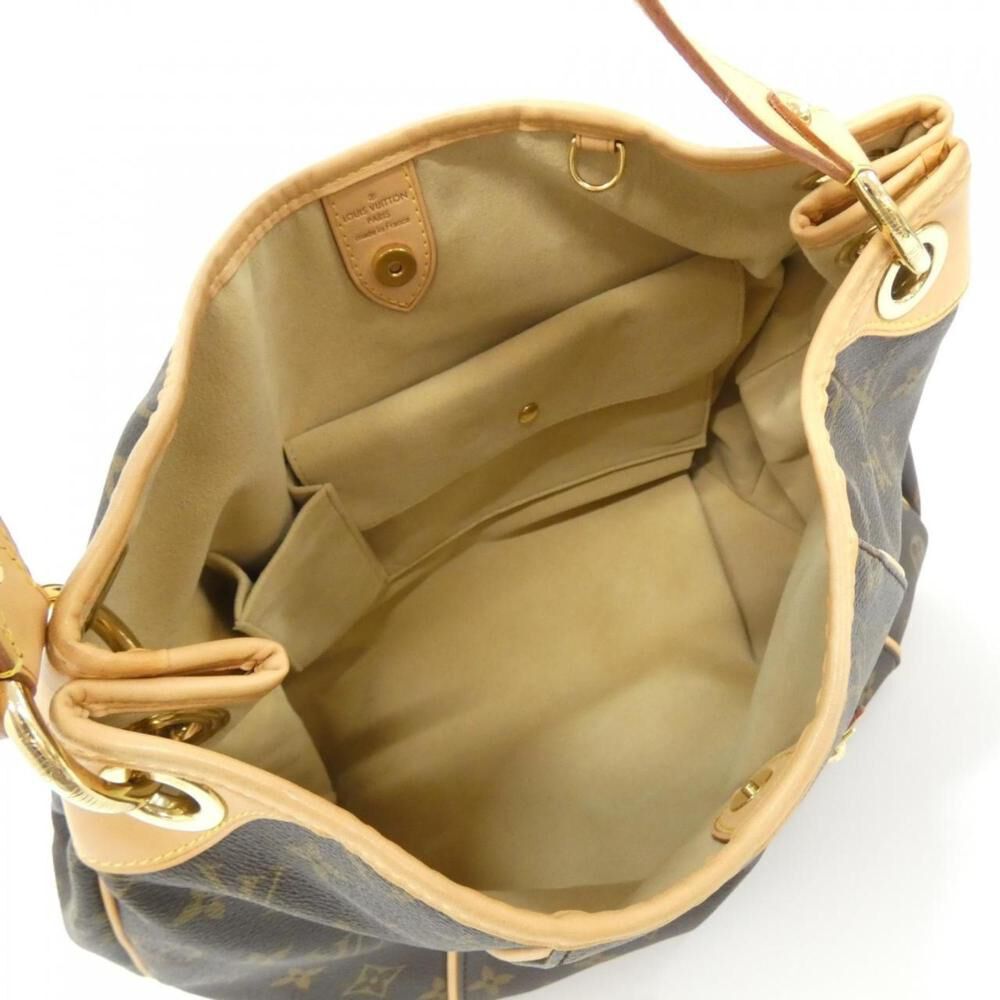 Louis Vuitton Shoulder Bags