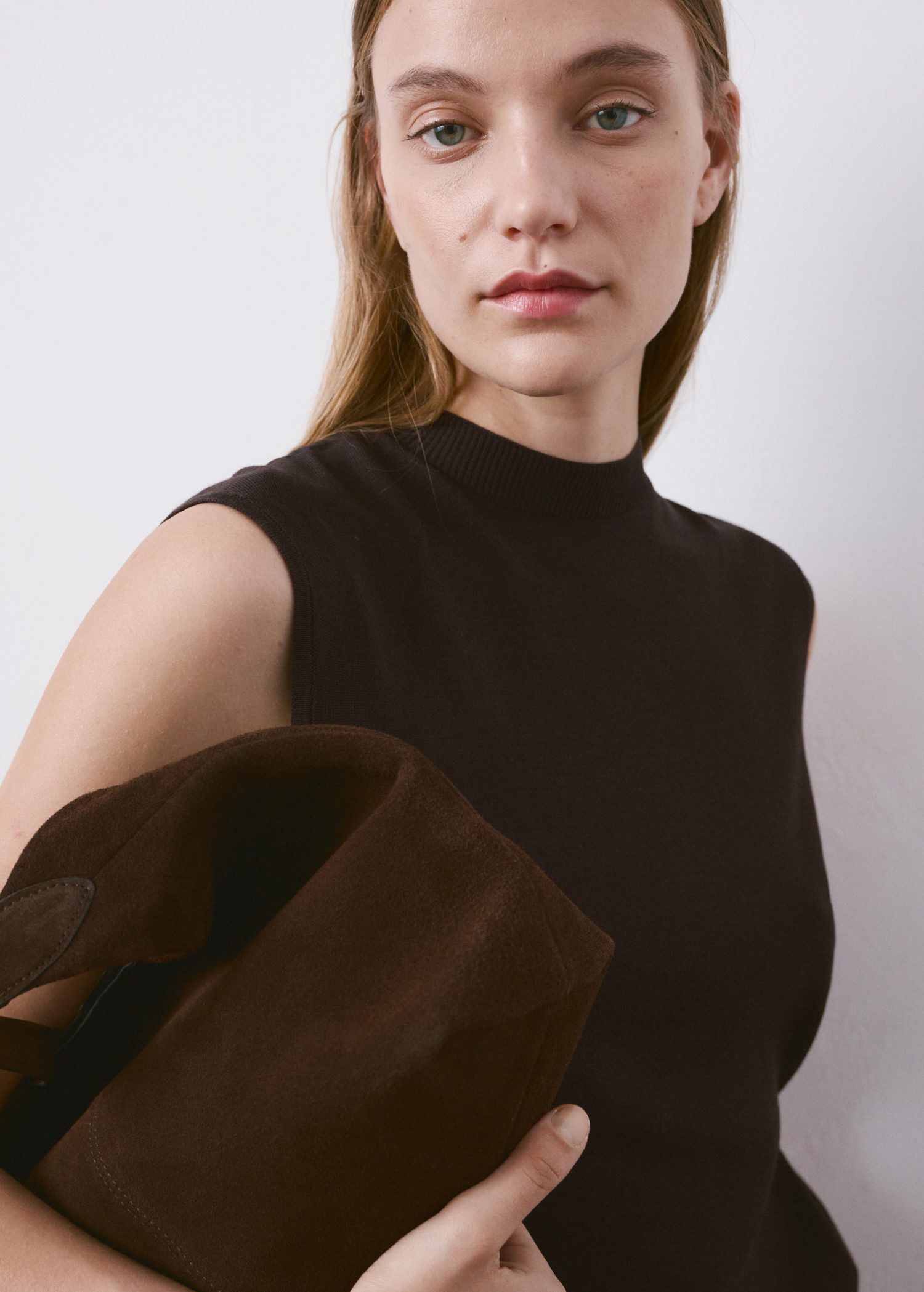 Side gathered knitted top