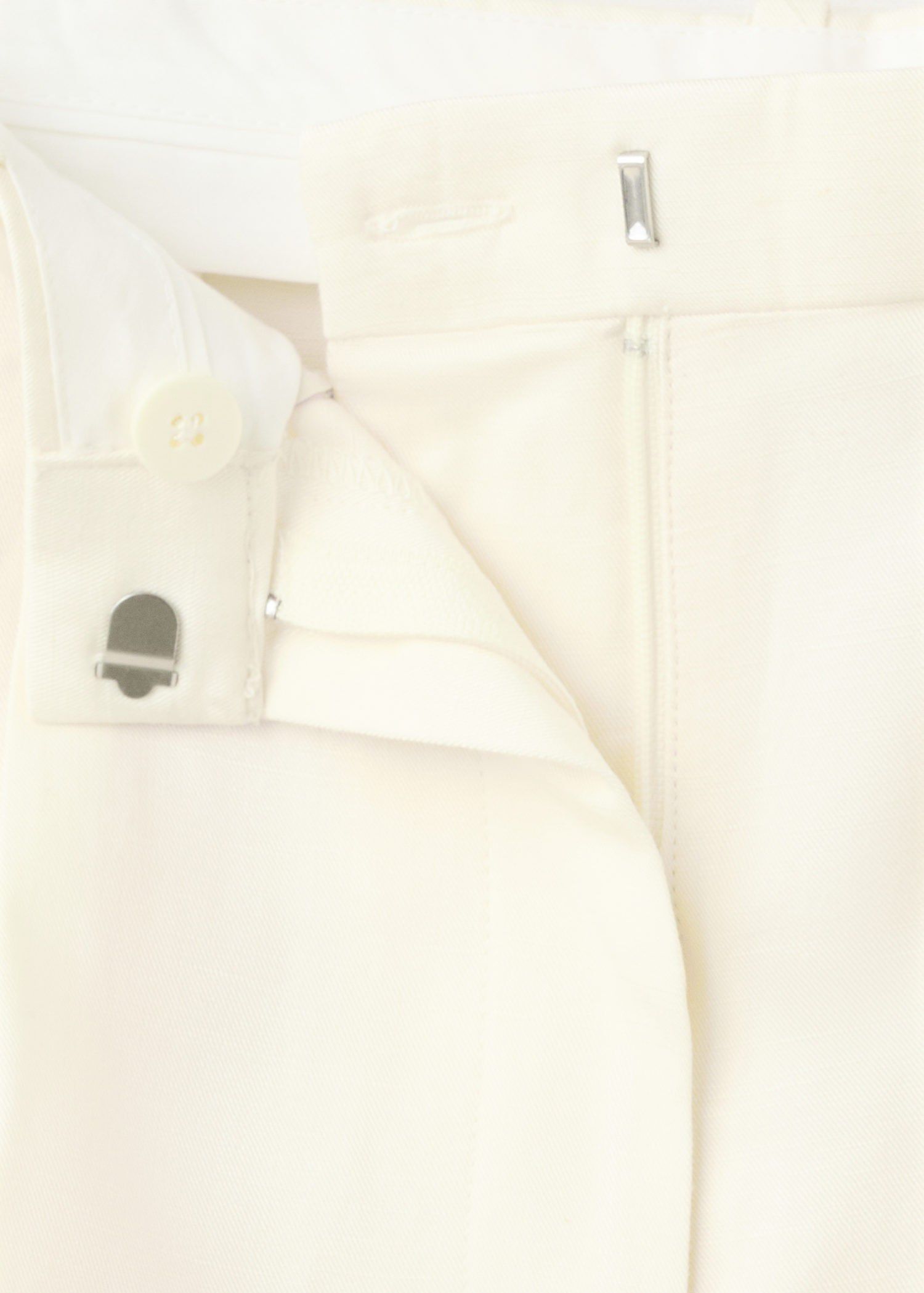 Straight linen Bermuda shorts
