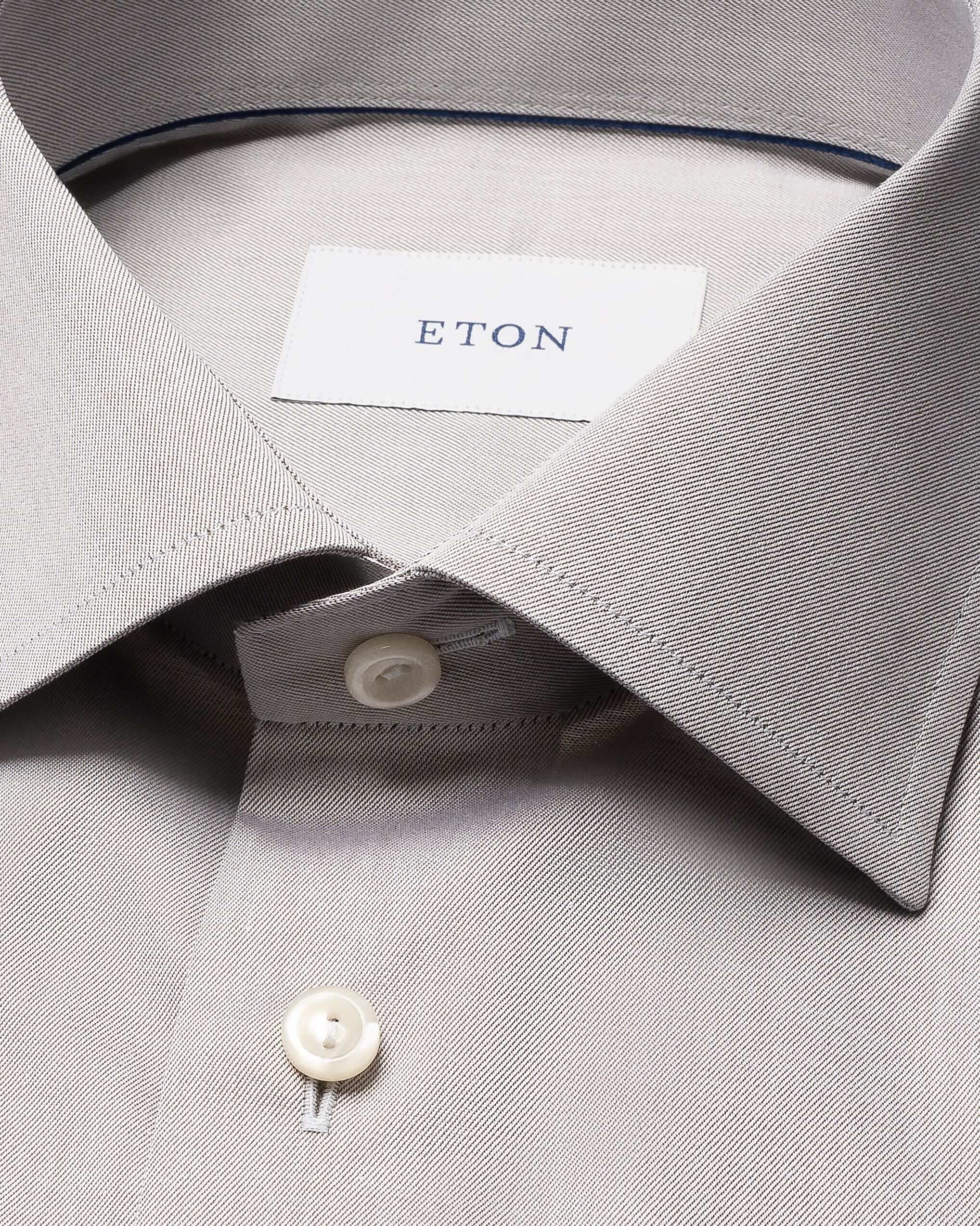 Contemporary Fit Signature Twill Shirt