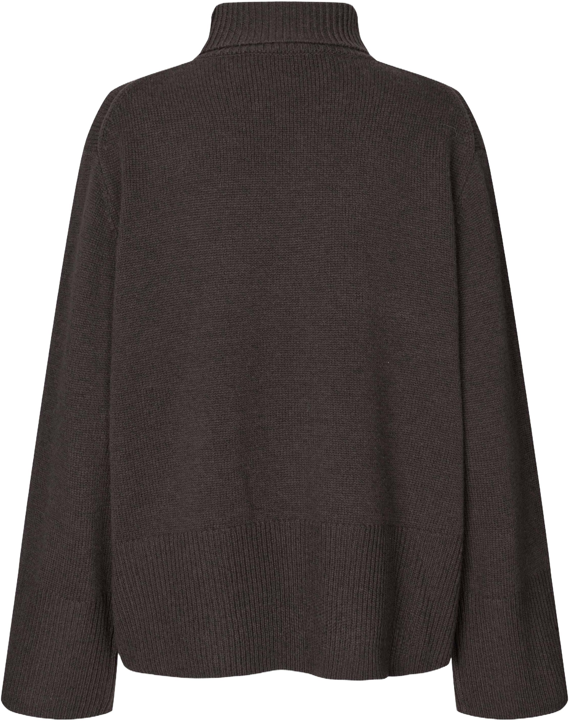 Alpha Knit T-Neck