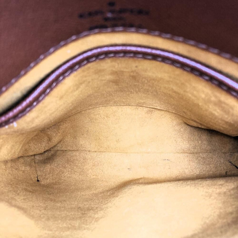 Louis Vuitton Shoulder Bags