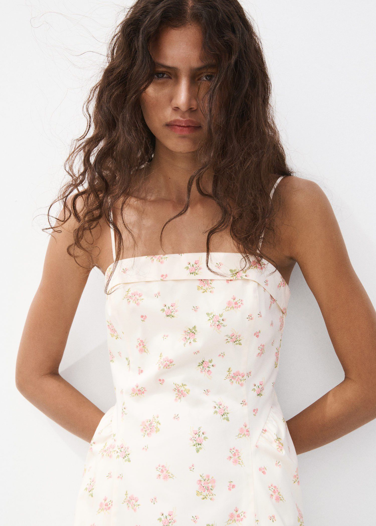 Floral-print flared dress