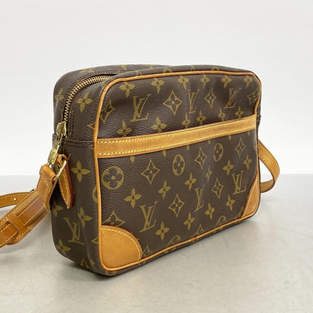 Louis Vuitton Shoulder Bags