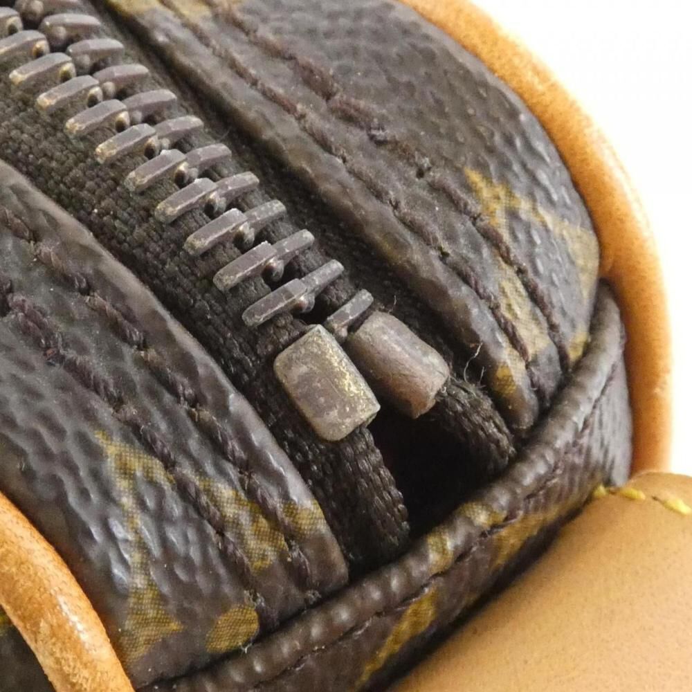 Louis Vuitton Croissant