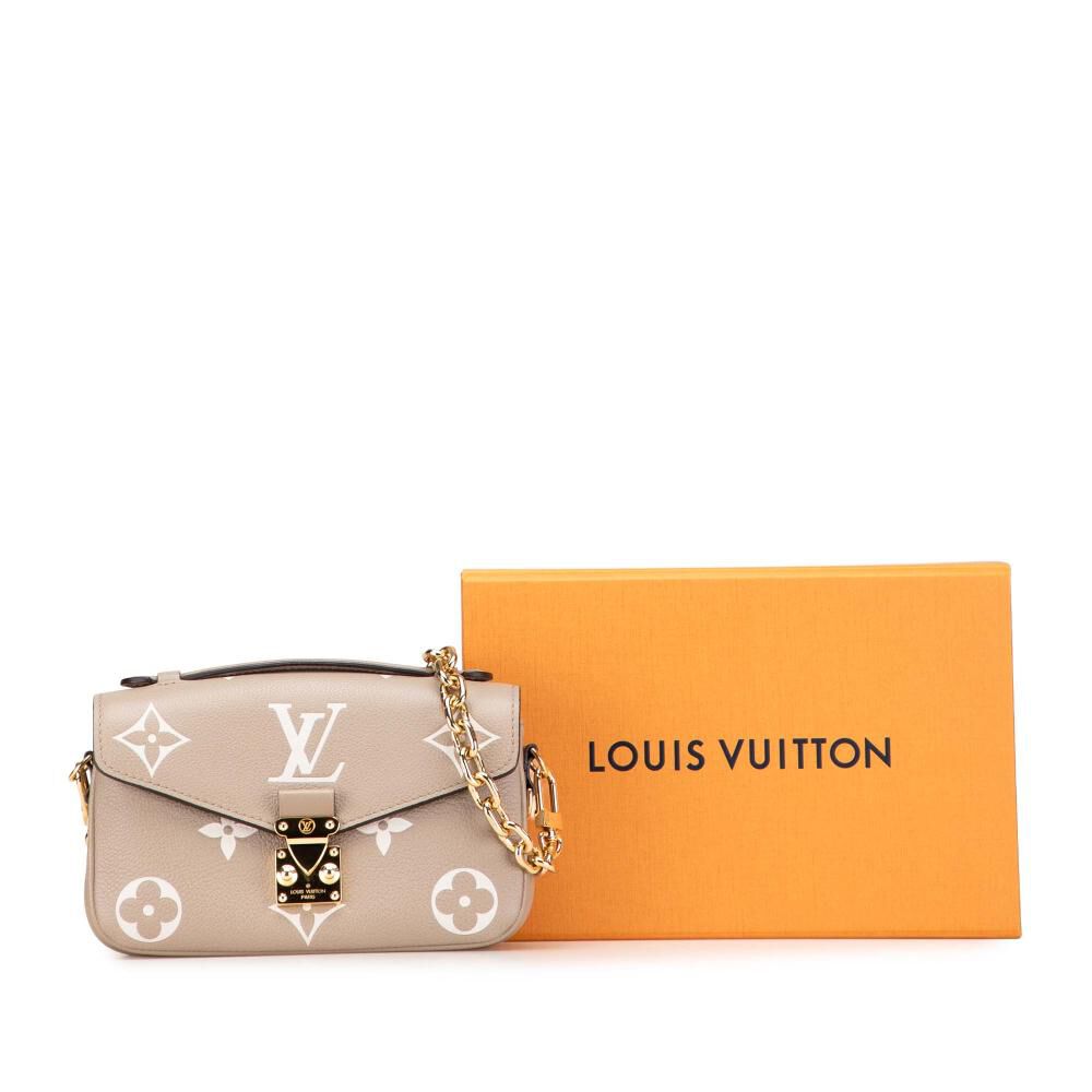 Louis Vuitton Shoulder Bags