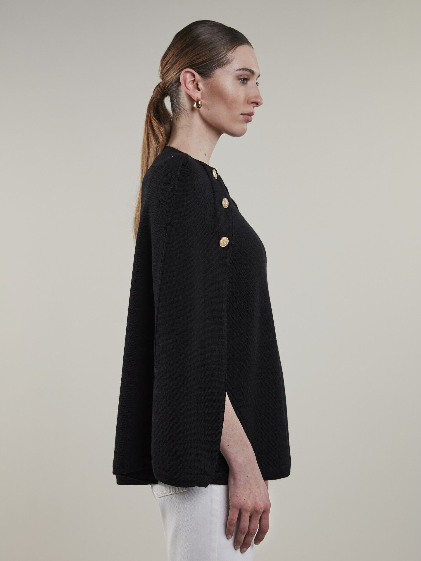 Mary Poncho, Knitted