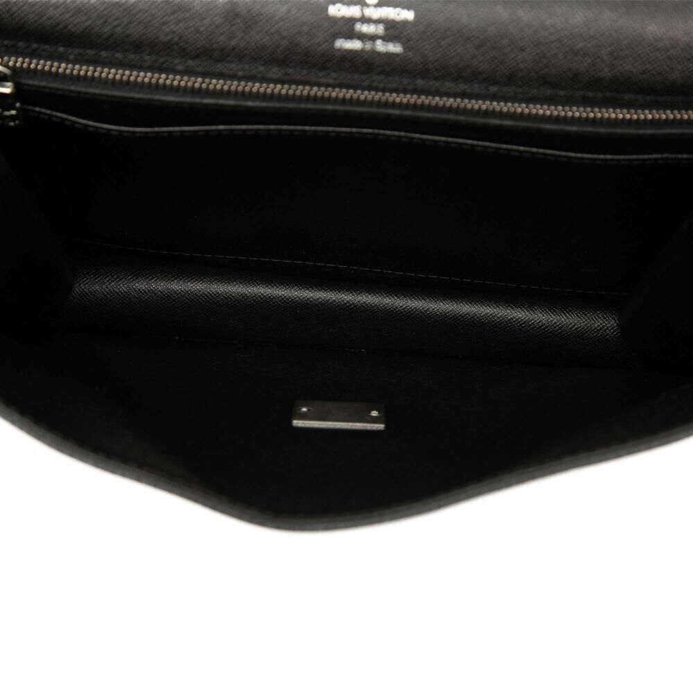 Louis Vuitton Clutch