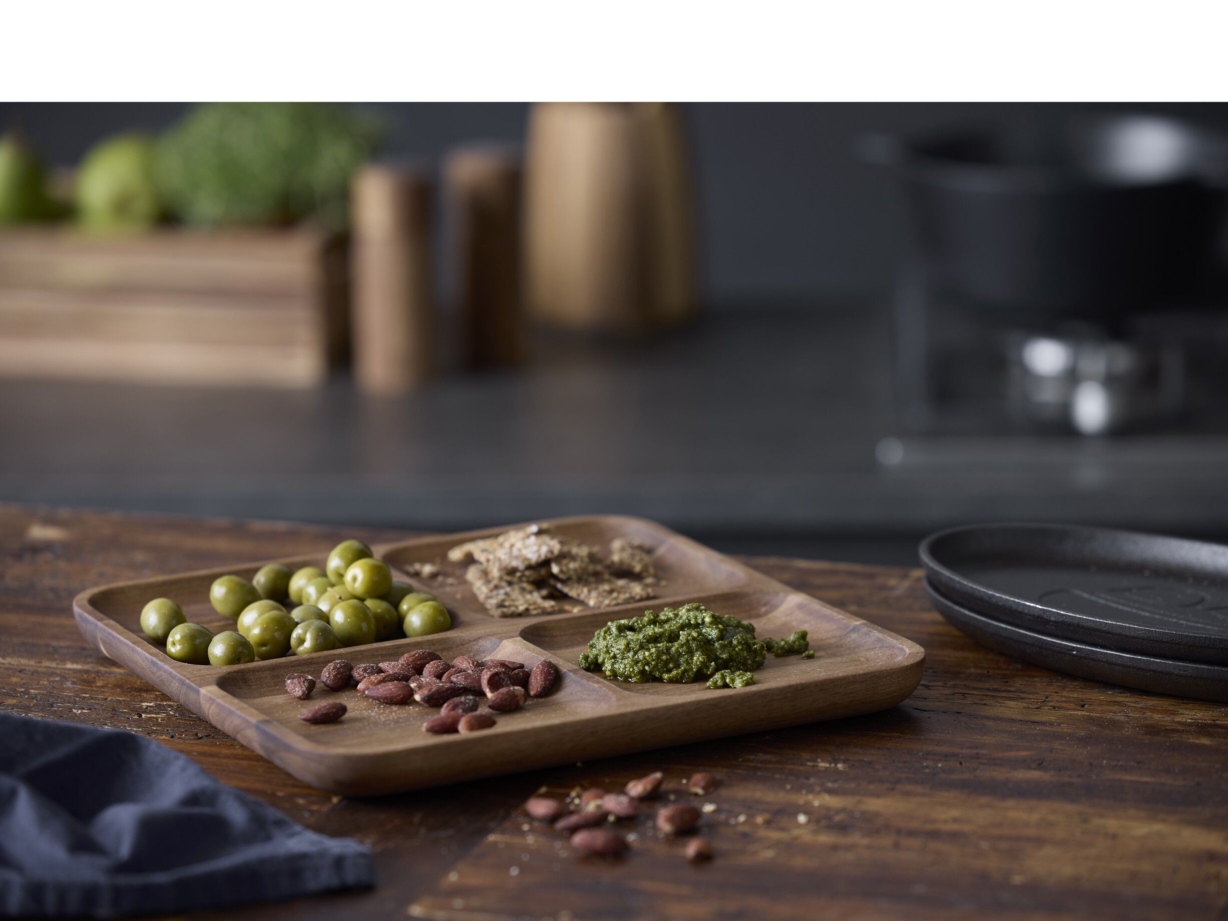 Serveringsfat 30,5 x 30,5 x 2,5 cm Akaciatr&auml;