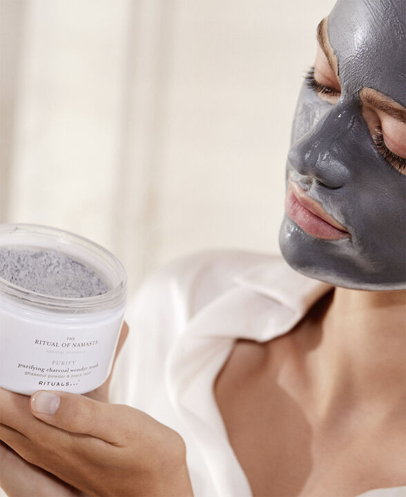 The Ritual of Namaste Purifying Charcoal Wonder Mask