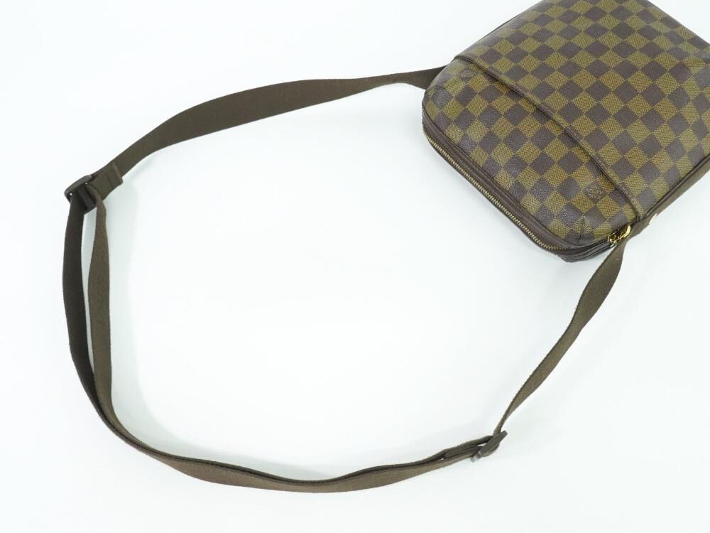 Louis Vuitton Beaubourg