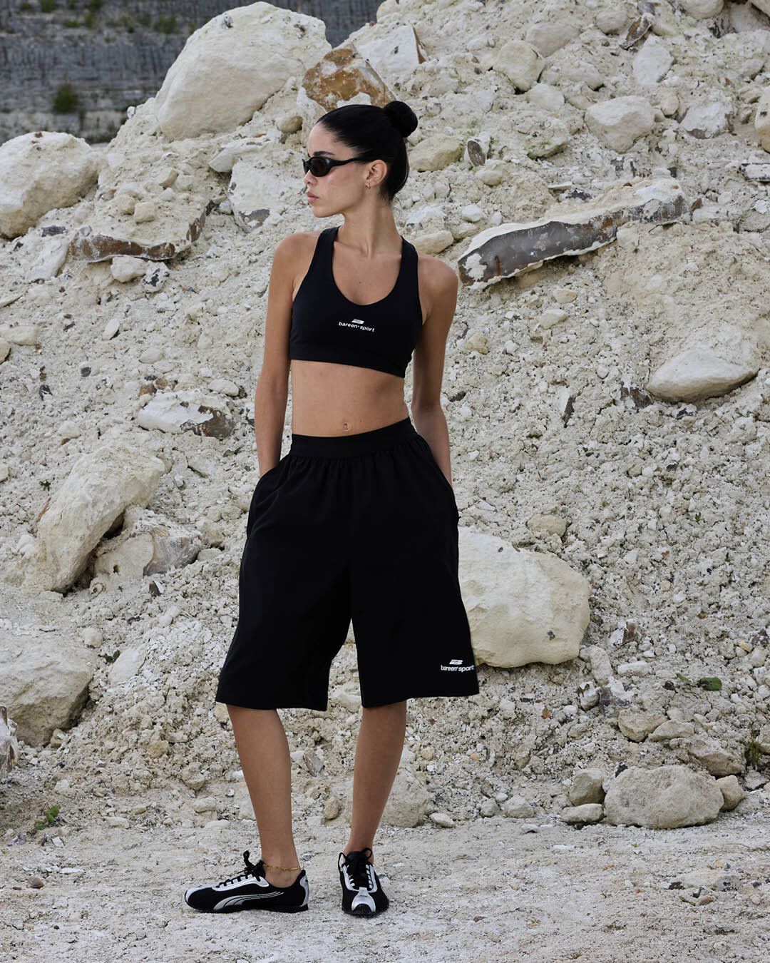 Wmns Active V-Neck Bra