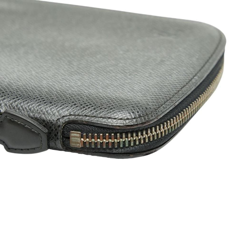 Louis Vuitton Pouch