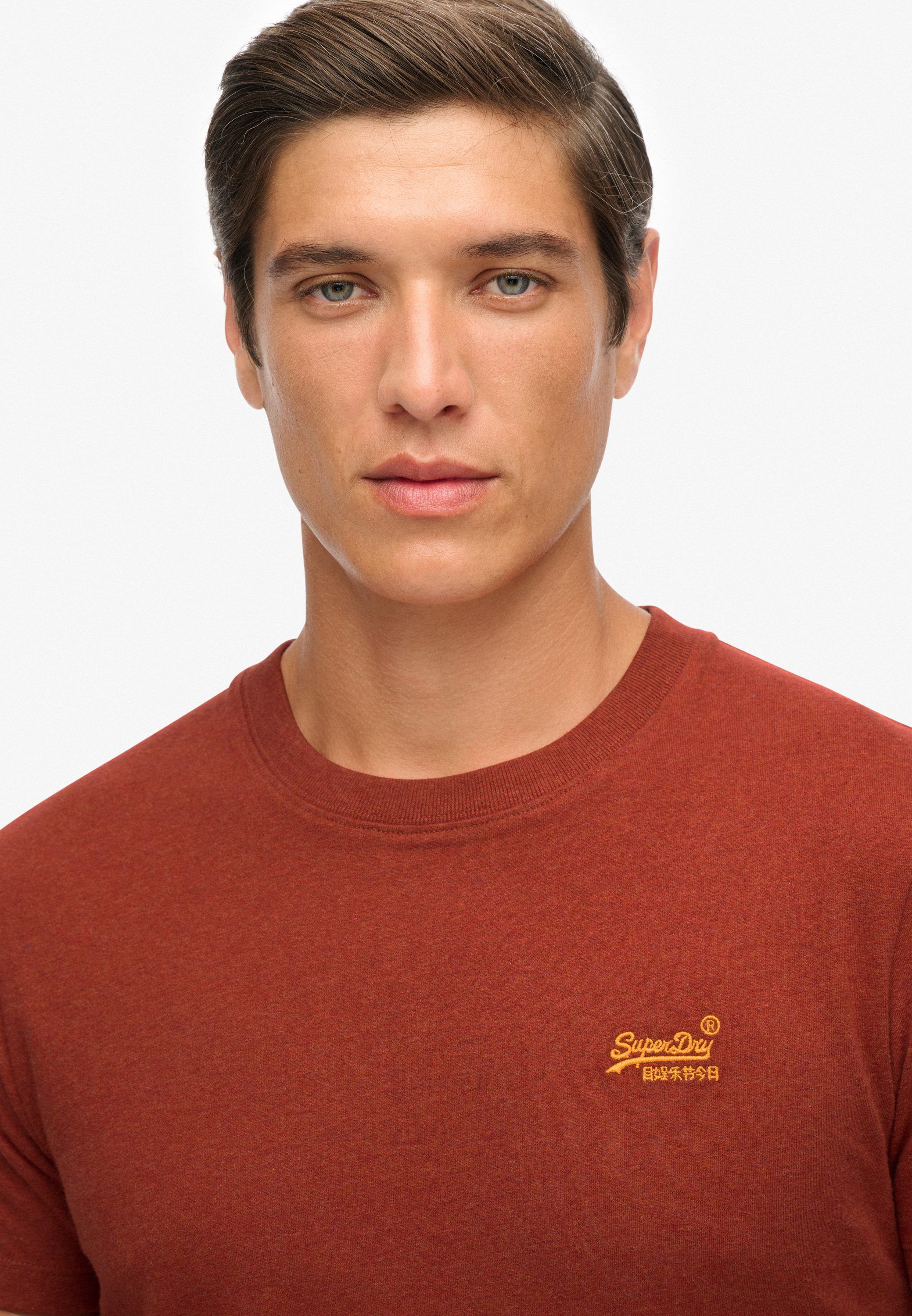 ESSENTIAL LOGO EMB TEE