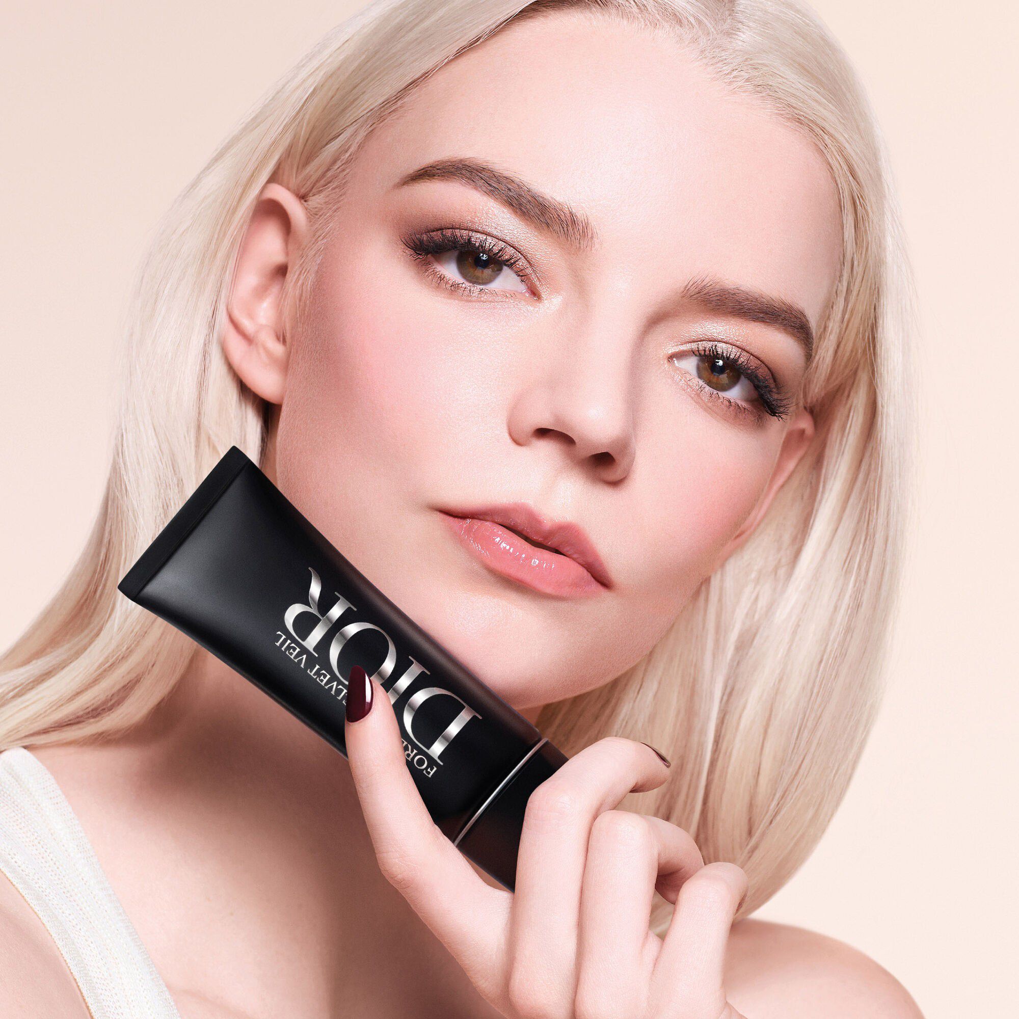 Dior Forever Velvet Veil Makeup base