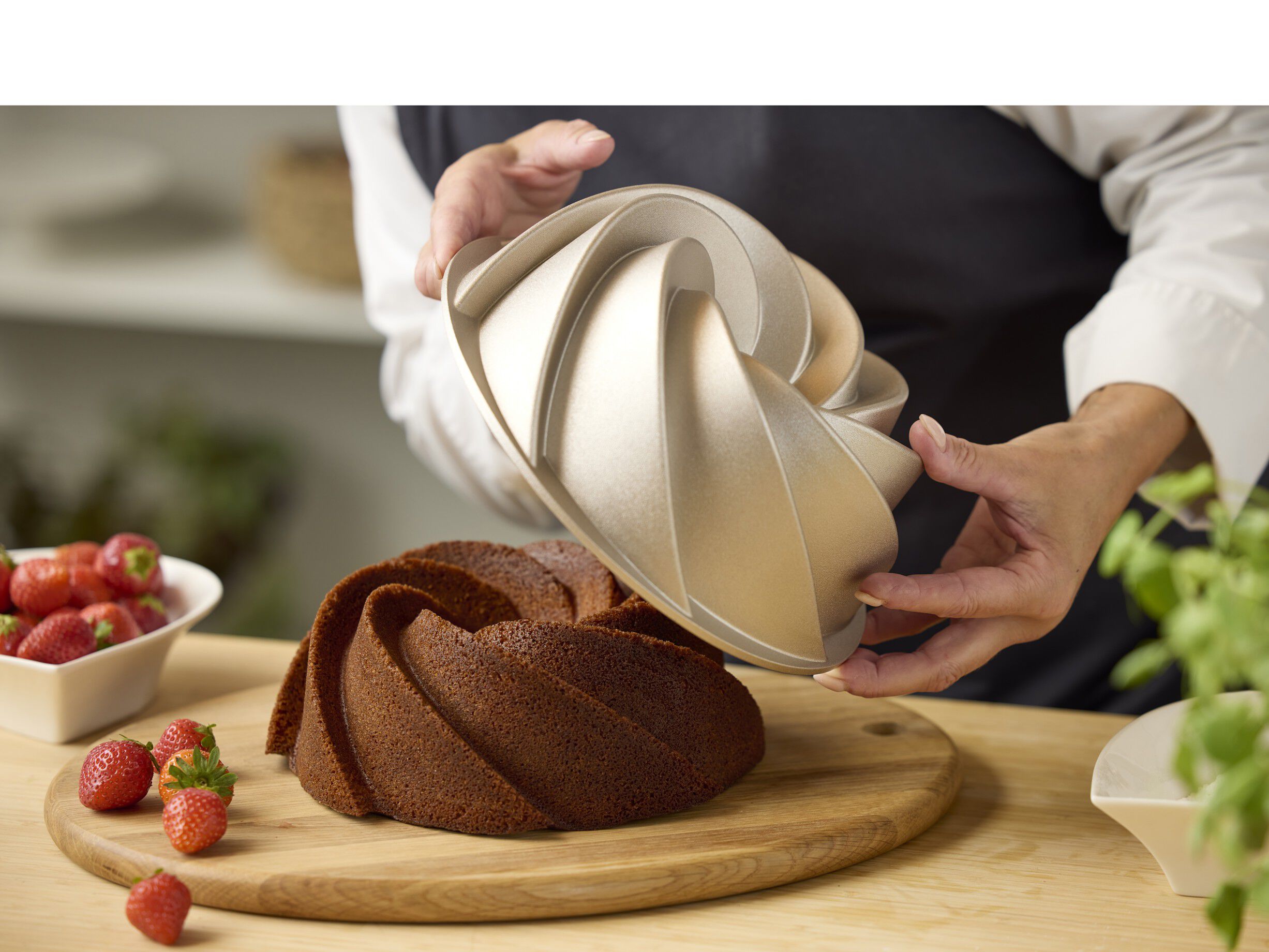 Sockerkaksform Swirl 24 x 9 cm Rose gold