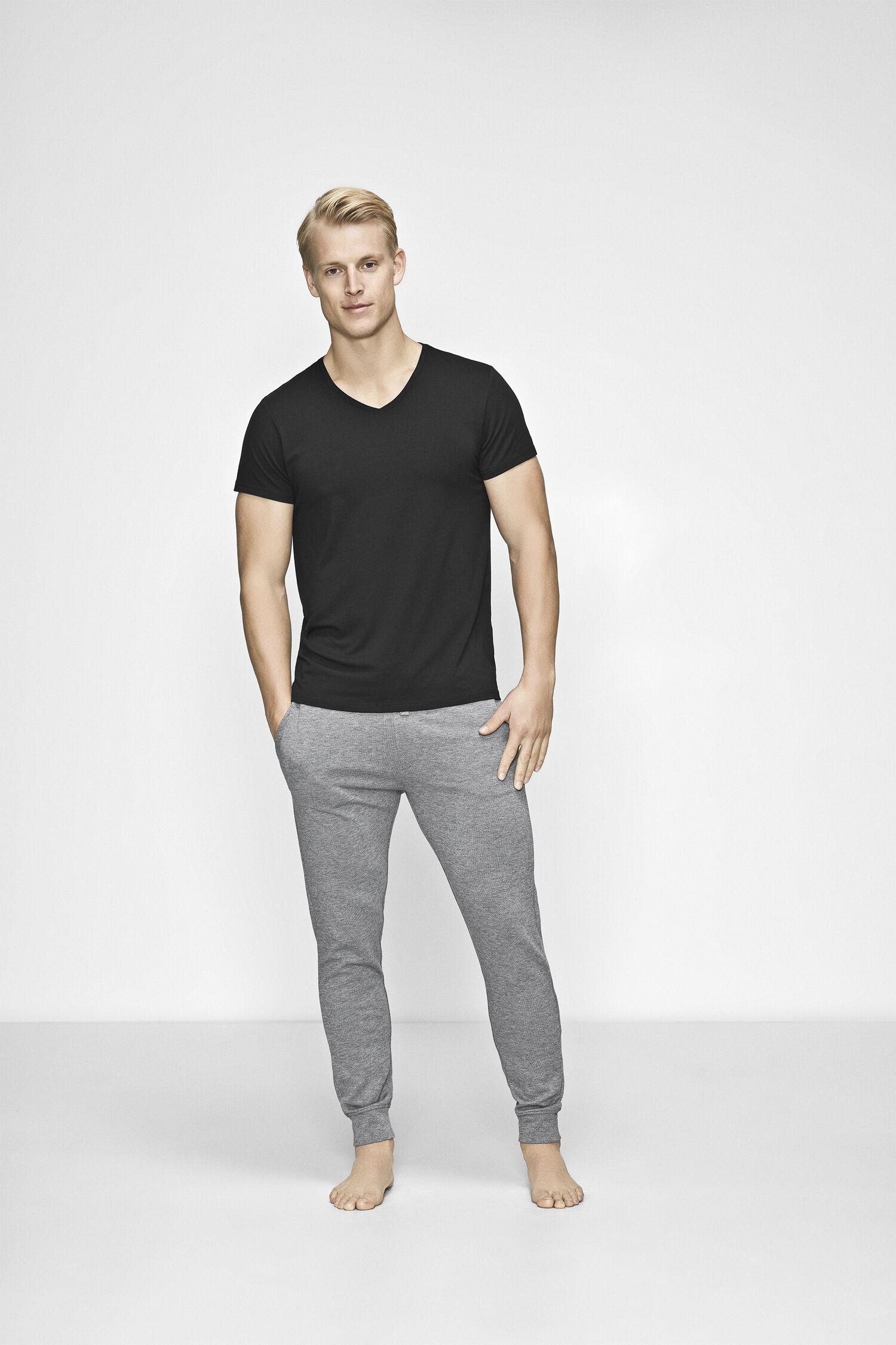 T-shirt med v-hals i bambus