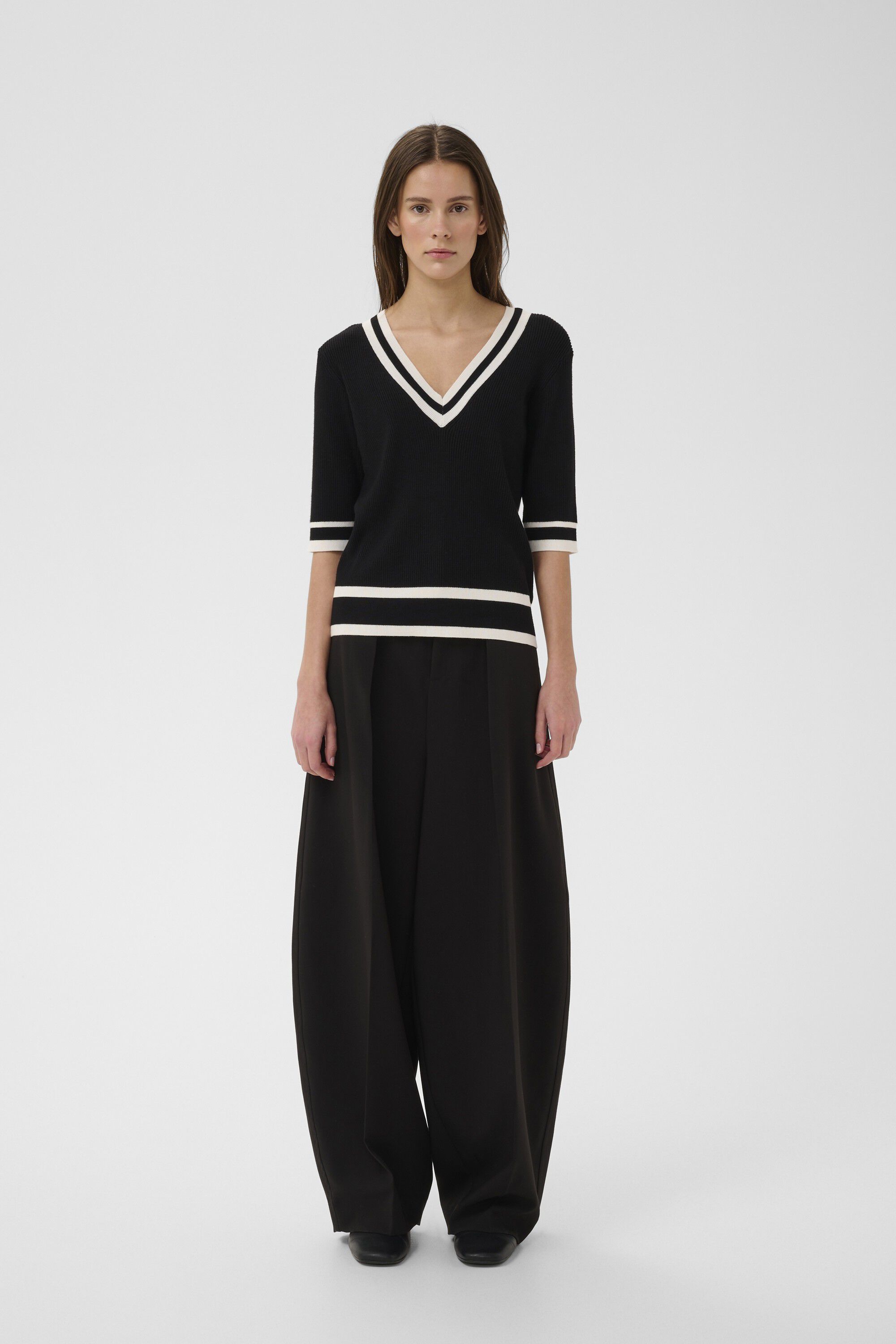 LeenahIW V-Neck Blouse