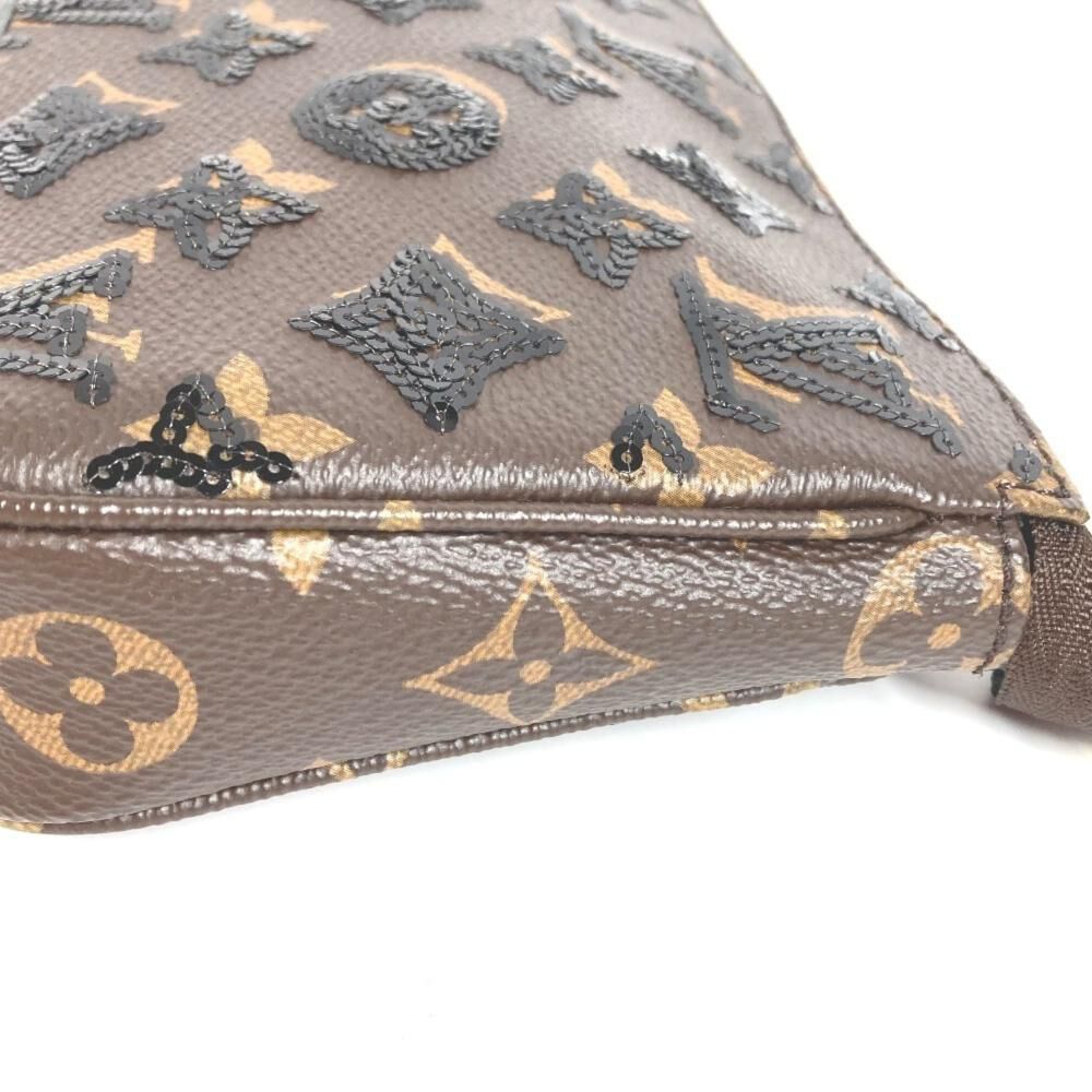 Louis Vuitton Shoulder Bags