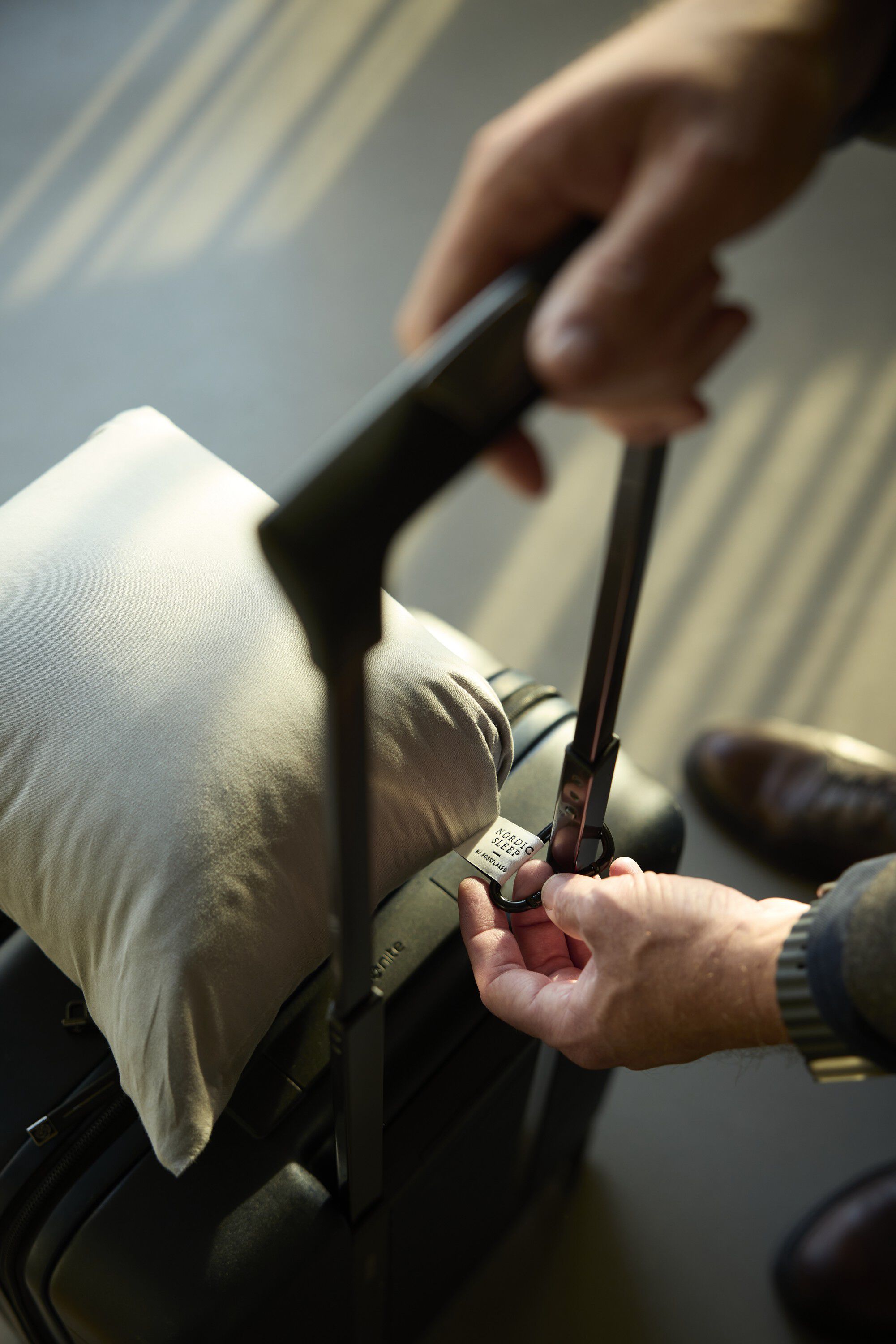 Nordic Sleep Travel Pillow 35x50 cm inkl. &ouml;rngott