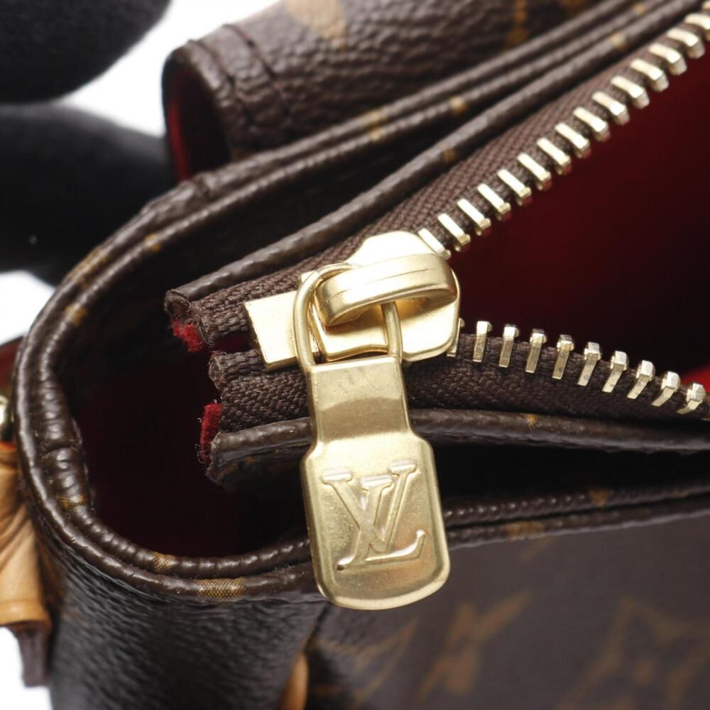 Louis Vuitton Shoulder Bags