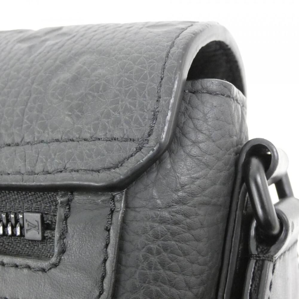 Louis Vuitton Messenger