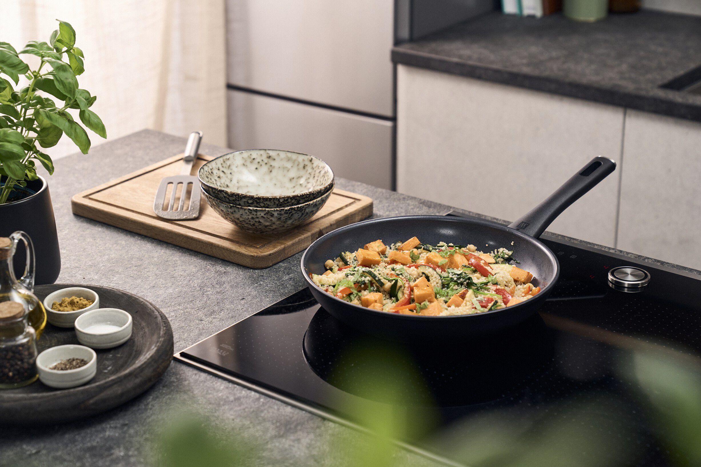 Madura Plus Ceramic Stekpanna, 20 cm, Aluminum, Titanf&ouml;rst&auml;rkt keramis